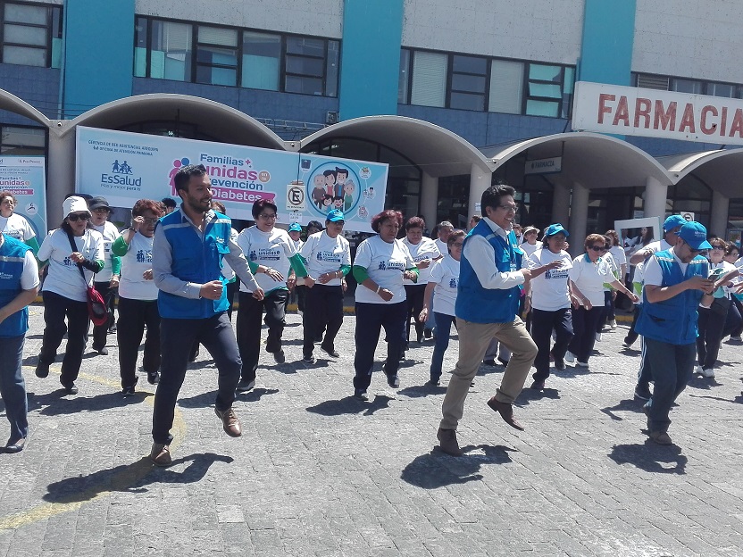 EsSalud Arequipa realiza feria informativa y bailetón para prevenir la diabetes