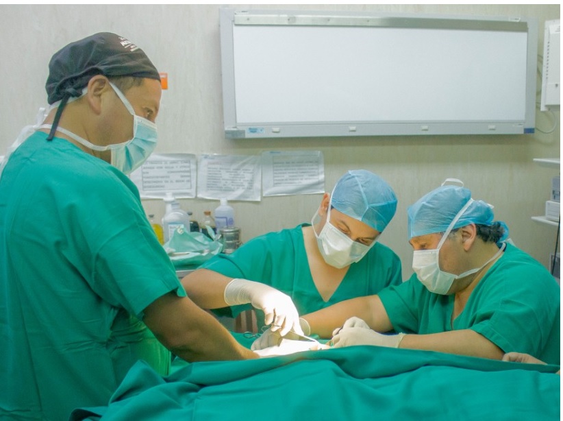 Essalud - EsSalud Ayacucho: centro quirúrgico cuenta con tecnología médica digitalizada