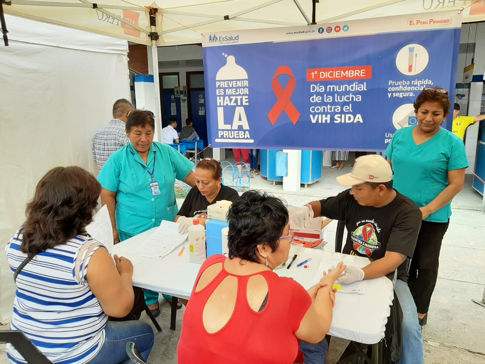 EsSalud Loreto realiza actividades preventivas por Día mundial de la lucha contra el VIH/Sida