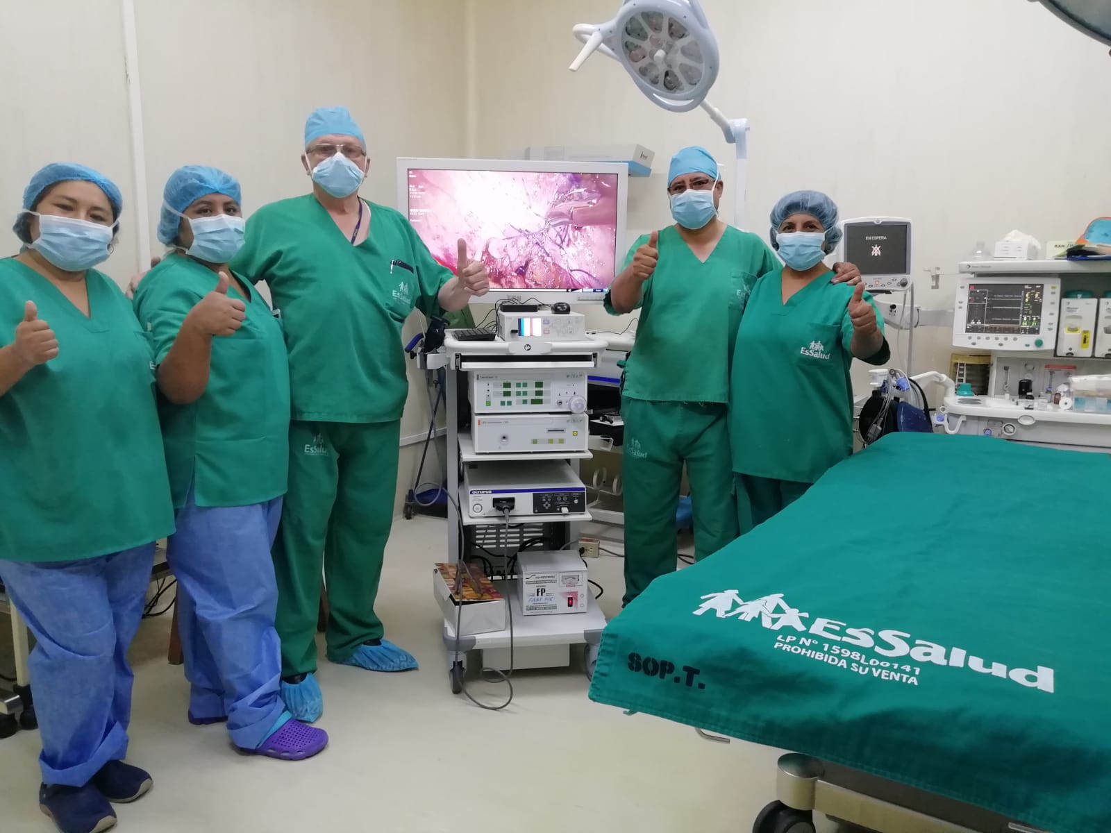 EsSalud Tacna recibe modernos equipos para realizar cirugías de alta complejidad