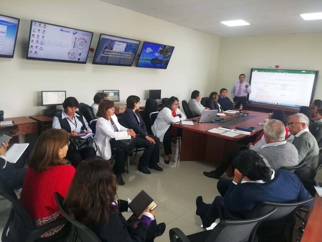 Essalud - EsSalud Arequipa implementó primera central de monitoreo en provincias