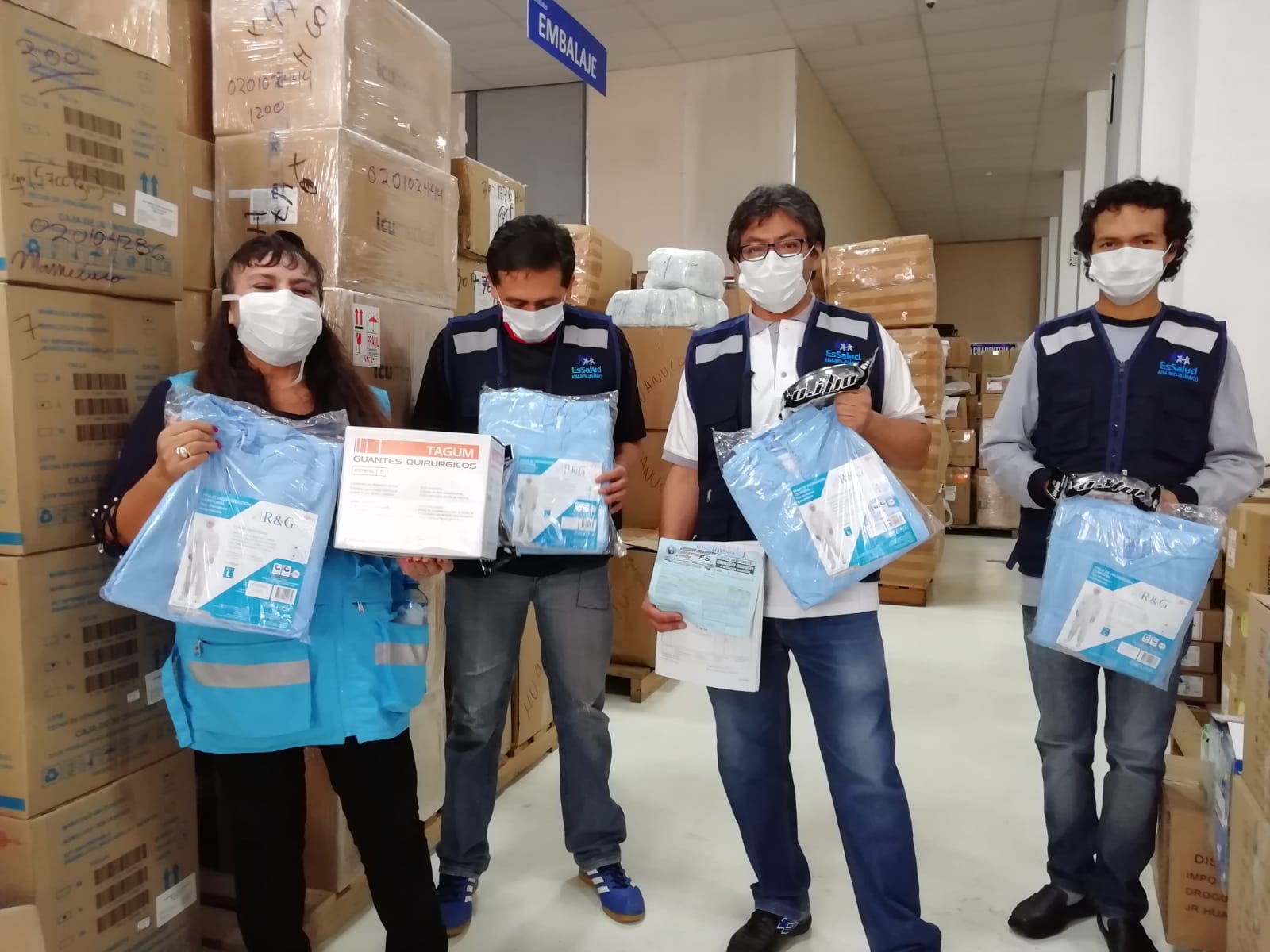 EsSalud Huánuco distribuye material de protección personal en sus 13 centros asistenciales