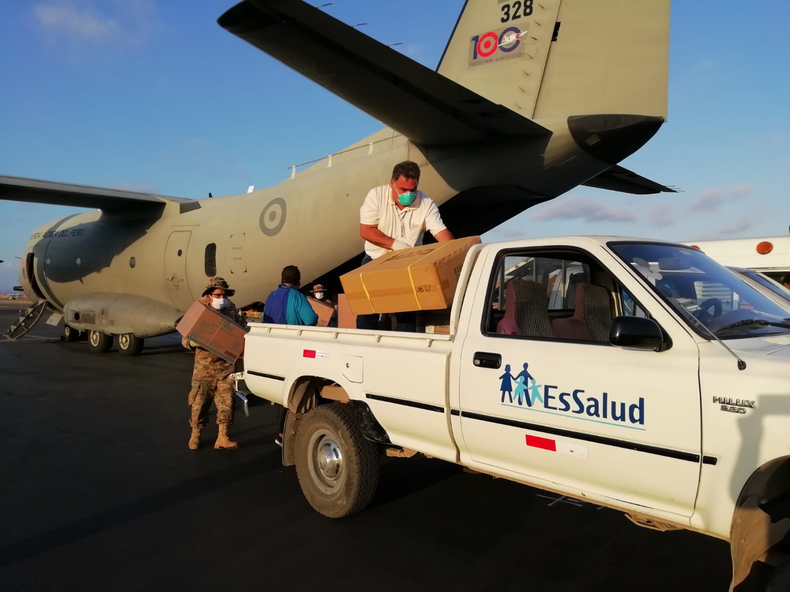 Essalud - EsSalud realiza nuevos envíos de Equipos de Protección Personal a sus Redes en el interior del país