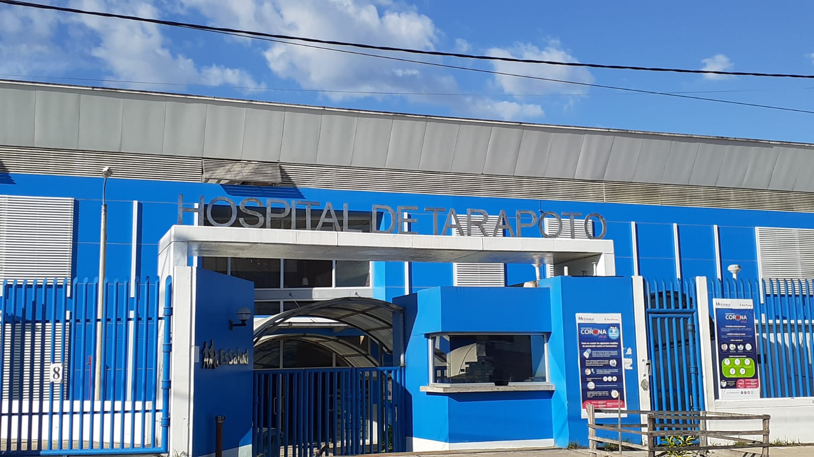 EsSalud Tarapoto logra traslado aéreo de paciente que dio a luz hace dos días mediante cesárea