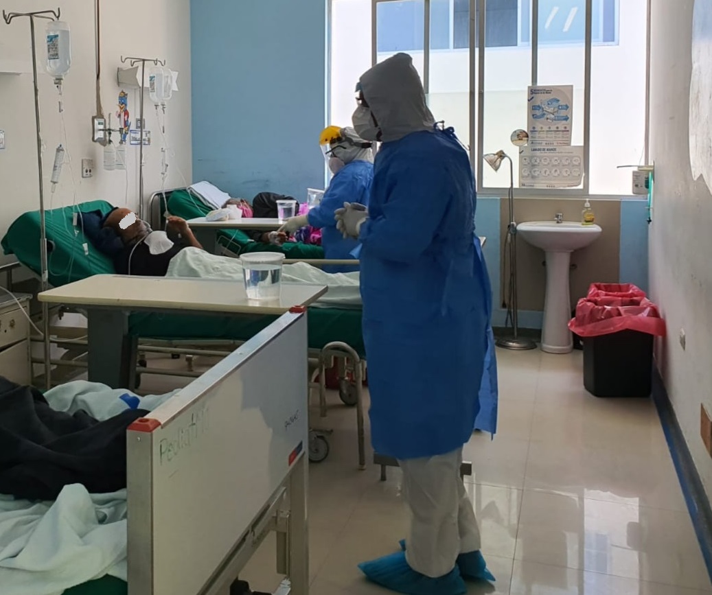EsSalud Áncash supervisa atención a pacientes hospitalizados por Covid-19