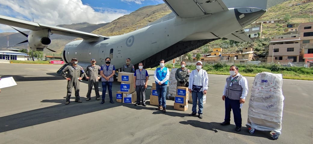Comitiva de EsSalud viaja a Huànuco llevando 6 toneladas de medicinas, y Equipos de Protecciòn para personal de salud que lucha contra el Covid-19
