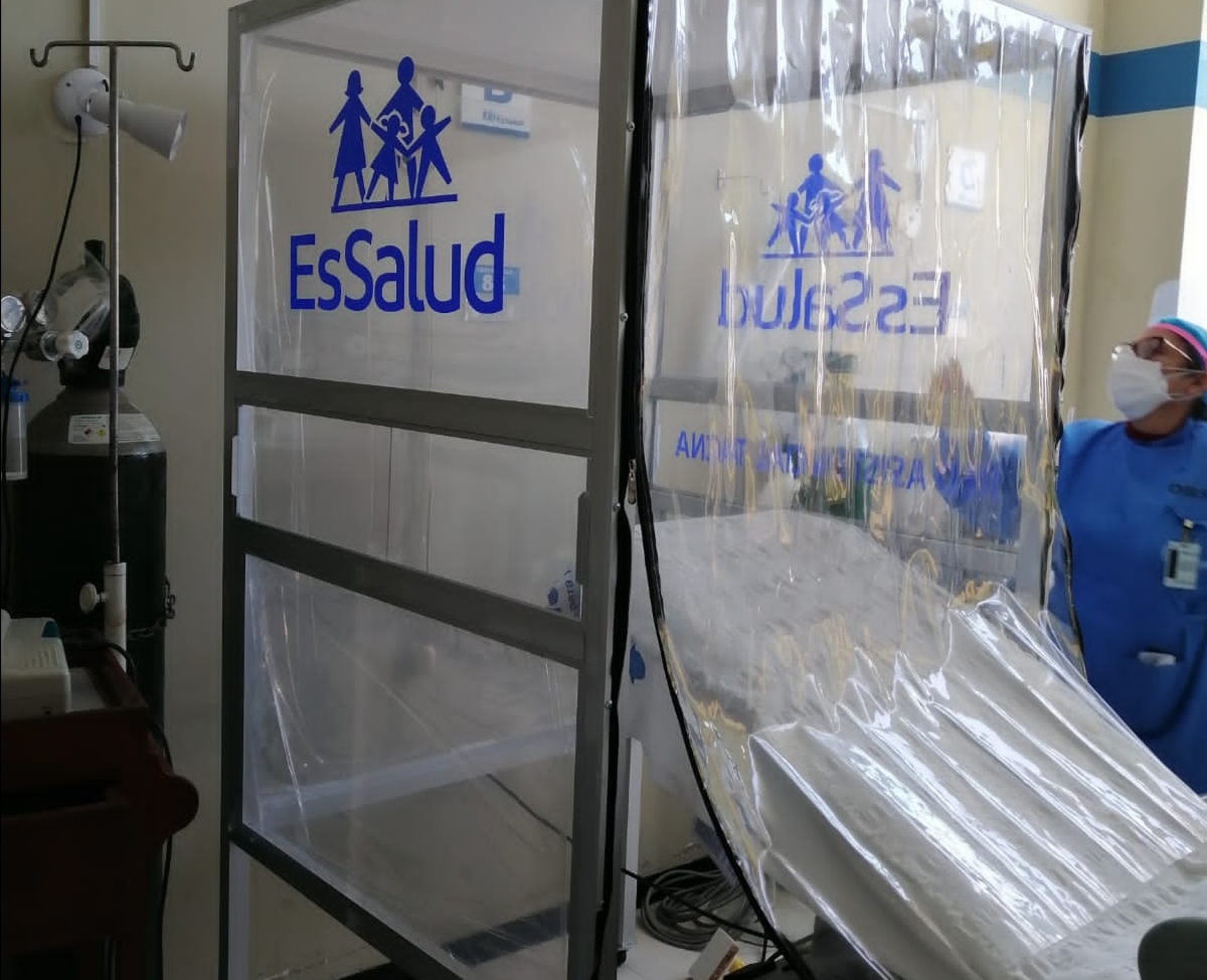 Essalud - EsSalud Tacna implementa cabina de protección para atención en partos naturales