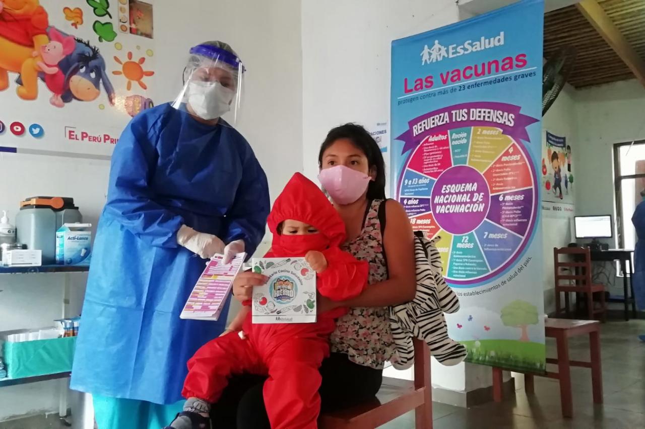 Essalud - EsSalud La Libertad reinicia actividades de vacunación, prevención y control de anemia