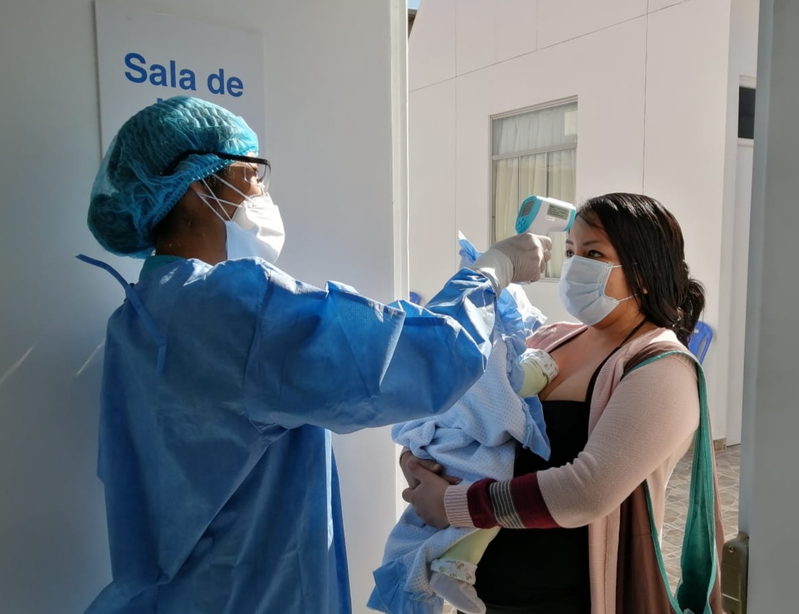 Essalud - EsSalud Moquegua reinicia vacunación segura a niños, gestantes y adultos mayores