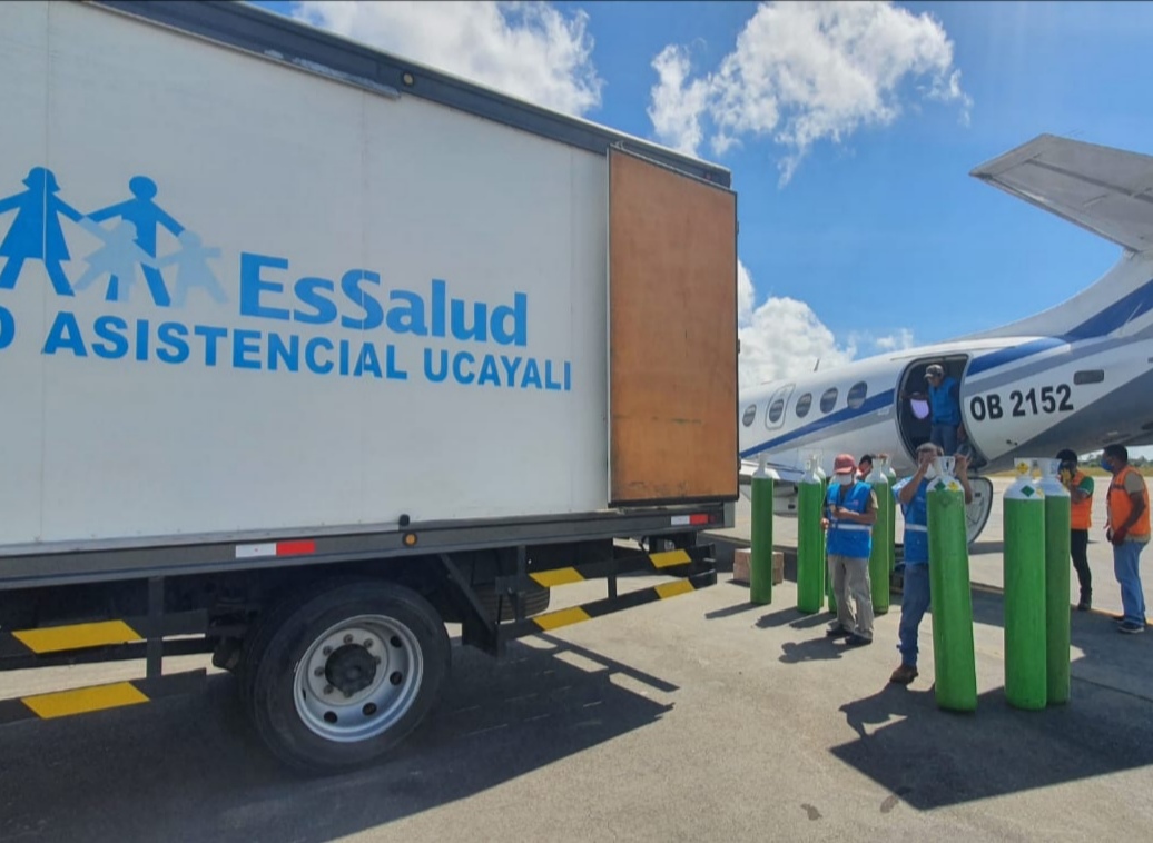 EsSalud Ucayali envía oxigeno e ivermectina a Tarapoto tras llamada de emergencia