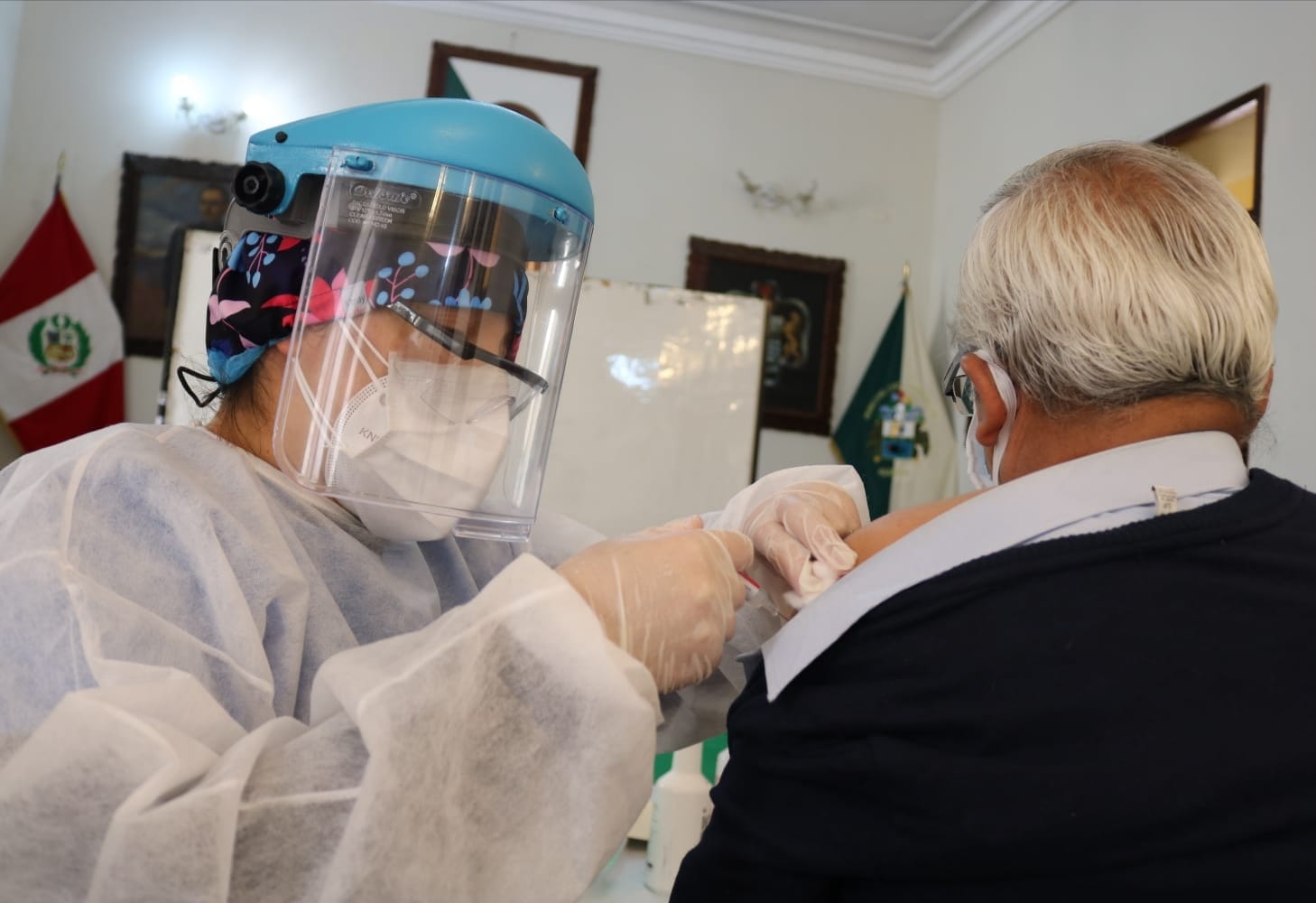 EsSalud Huánuco realiza jornada de vacunación en Municipalidad Provincial