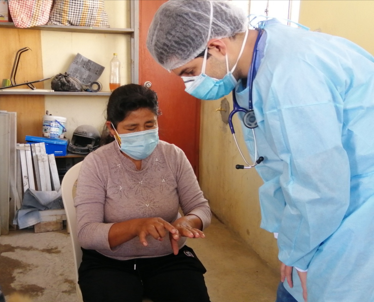 EsSalud Ayacucho amplía servicio de atención médica domiciliaria en neurología