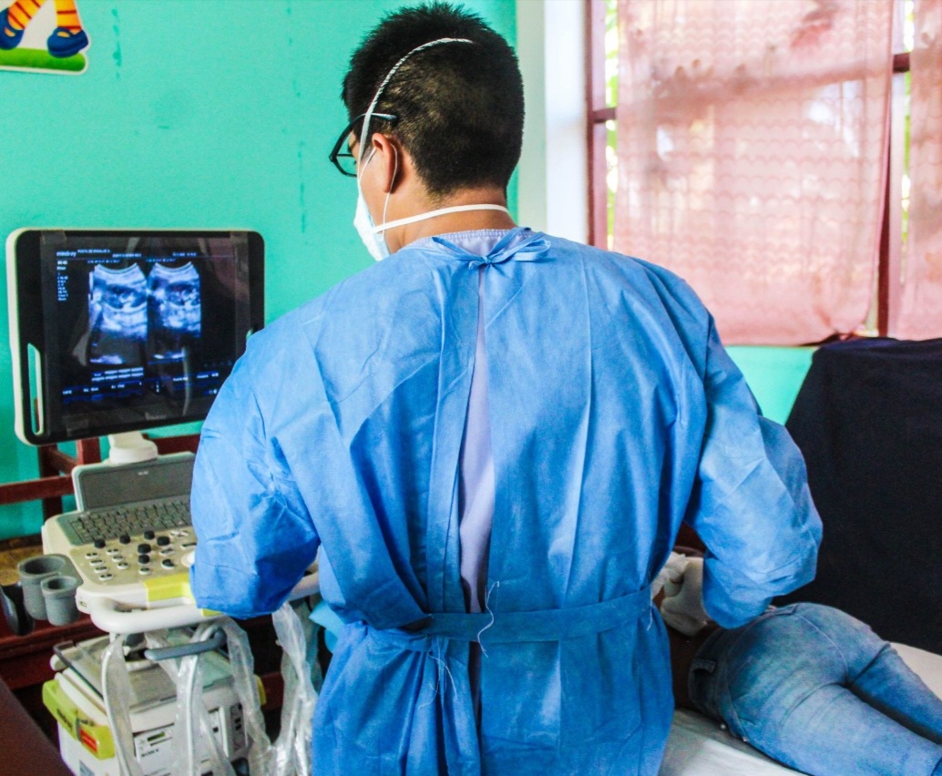 EsSalud Ayacucho realiza jornada integral de salud en el distrito de Llochegua, en el VRAEM