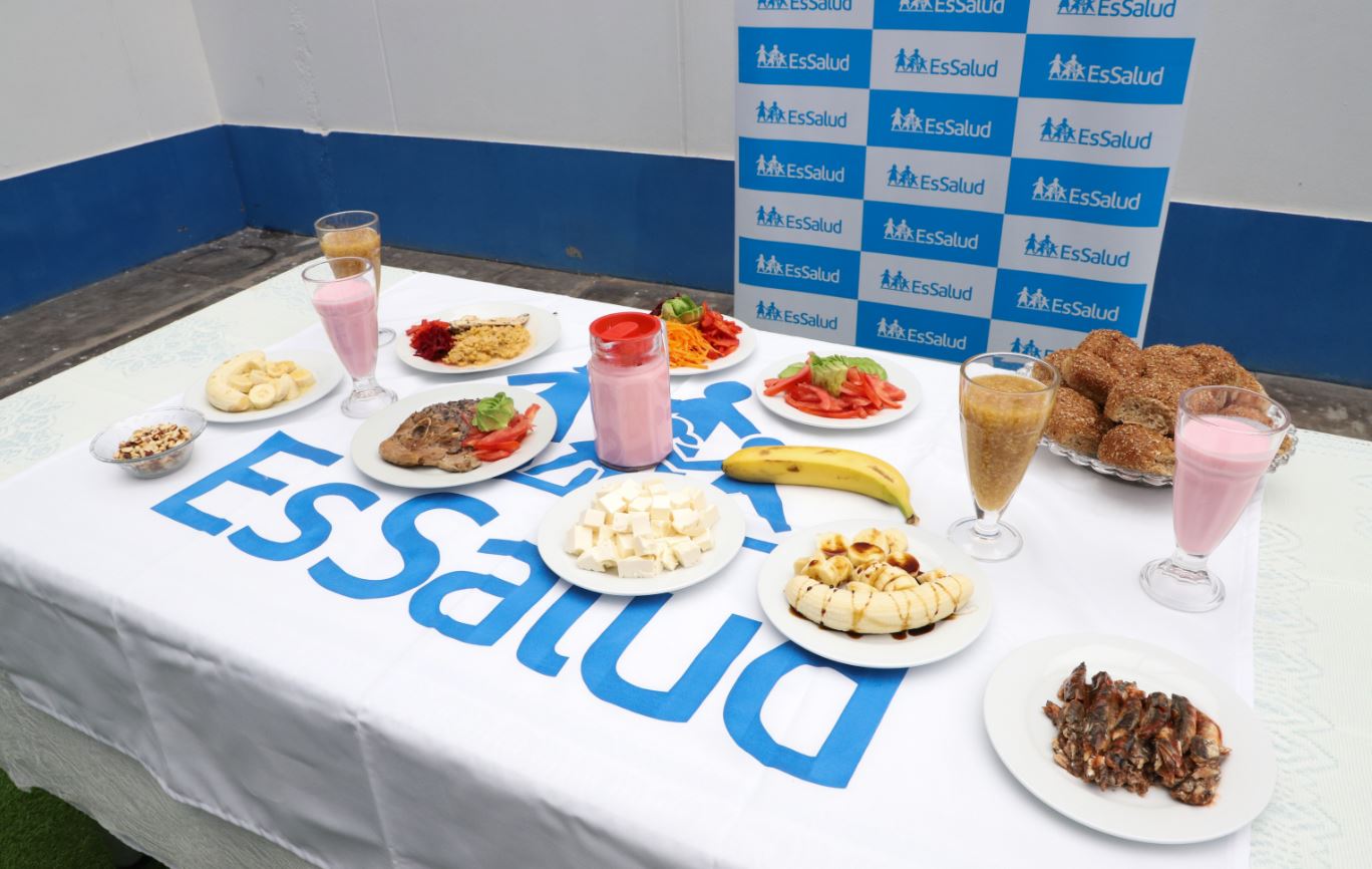 Essalud - Nutricionistas del Hospital Uldarico Rocca, recomiendan una adecuada alimentación para evitar problemas de crecimiento y talla baja en la población infantil