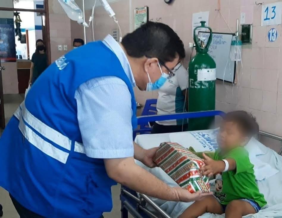 Essalud - Pacientes pediátricos de EsSalud Loreto recibieron regalos por Navidad
