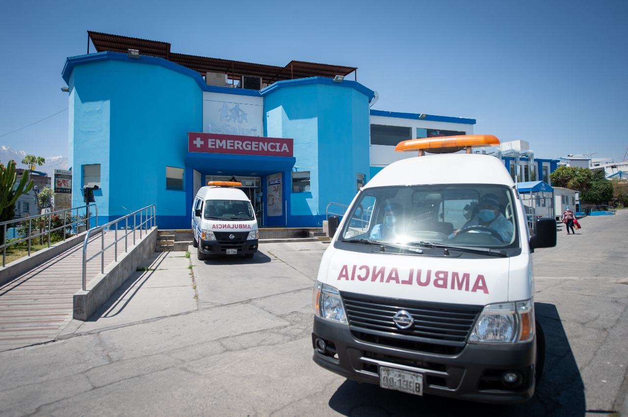 Essalud - EsSalud Arequipa insta a asegurados acudir a centros asistenciales adscritos en caso de presentar síntomas Covid-19