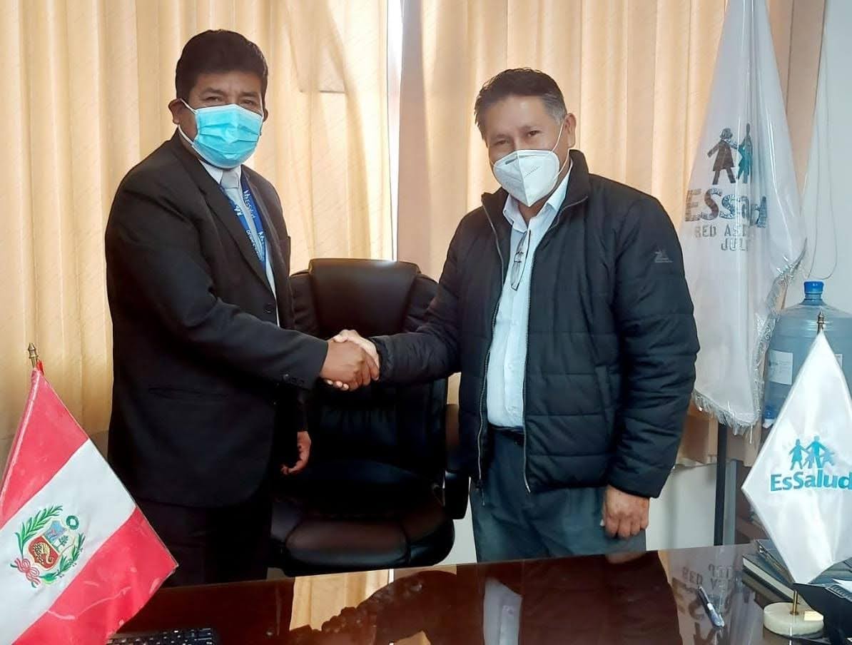Essalud - EsSalud Juliaca y la Universidad Peruana Unión firman convenio de cooperación