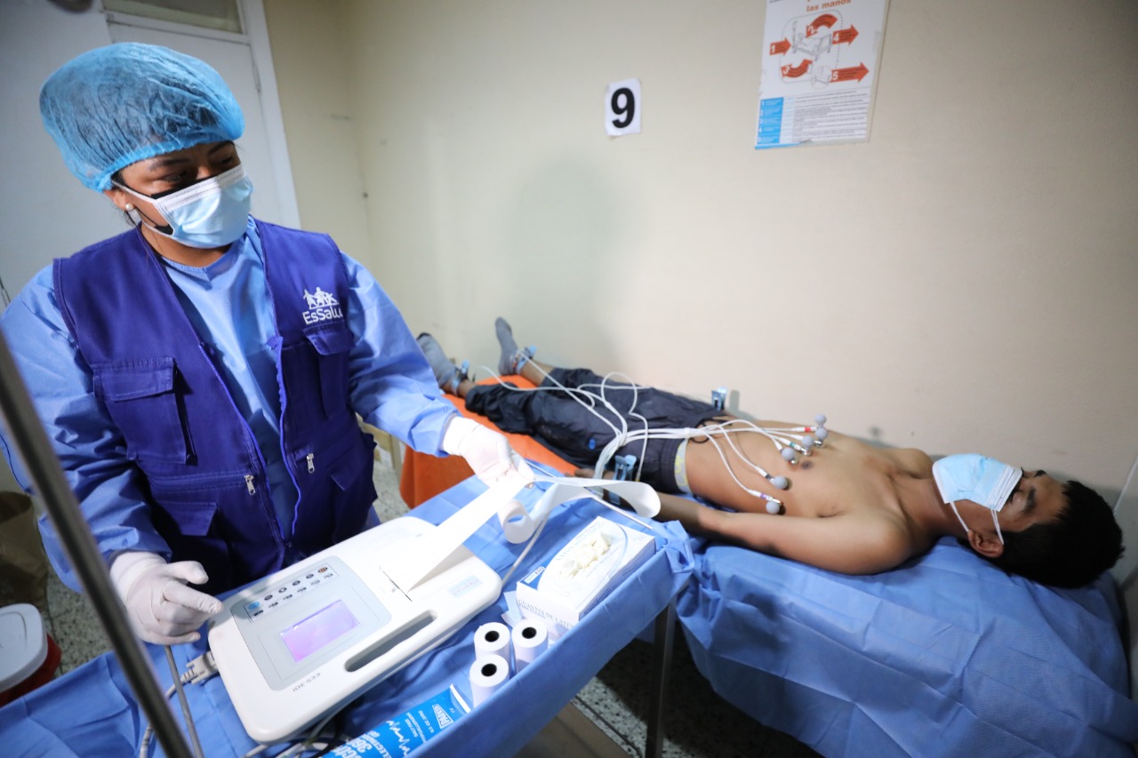 Hospital Perú de EsSalud despliega brigadas de salud en Lima y Callao para reducir embalse producido por la pandemia