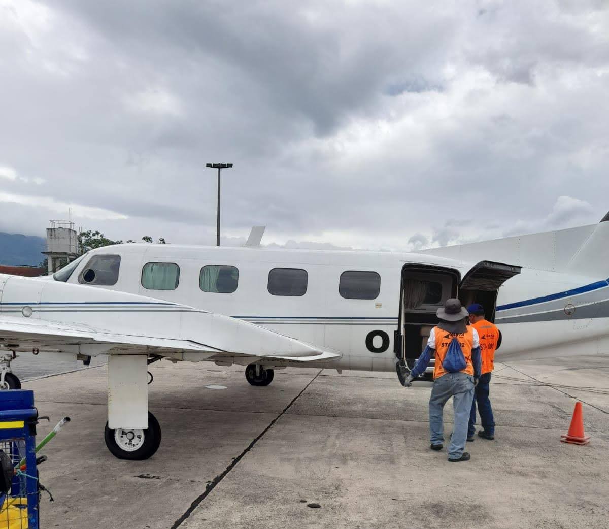 Essalud - EsSalud Tarapoto logra traslado de vuelo charter de menor de 6 meses con obstrucción intestinal