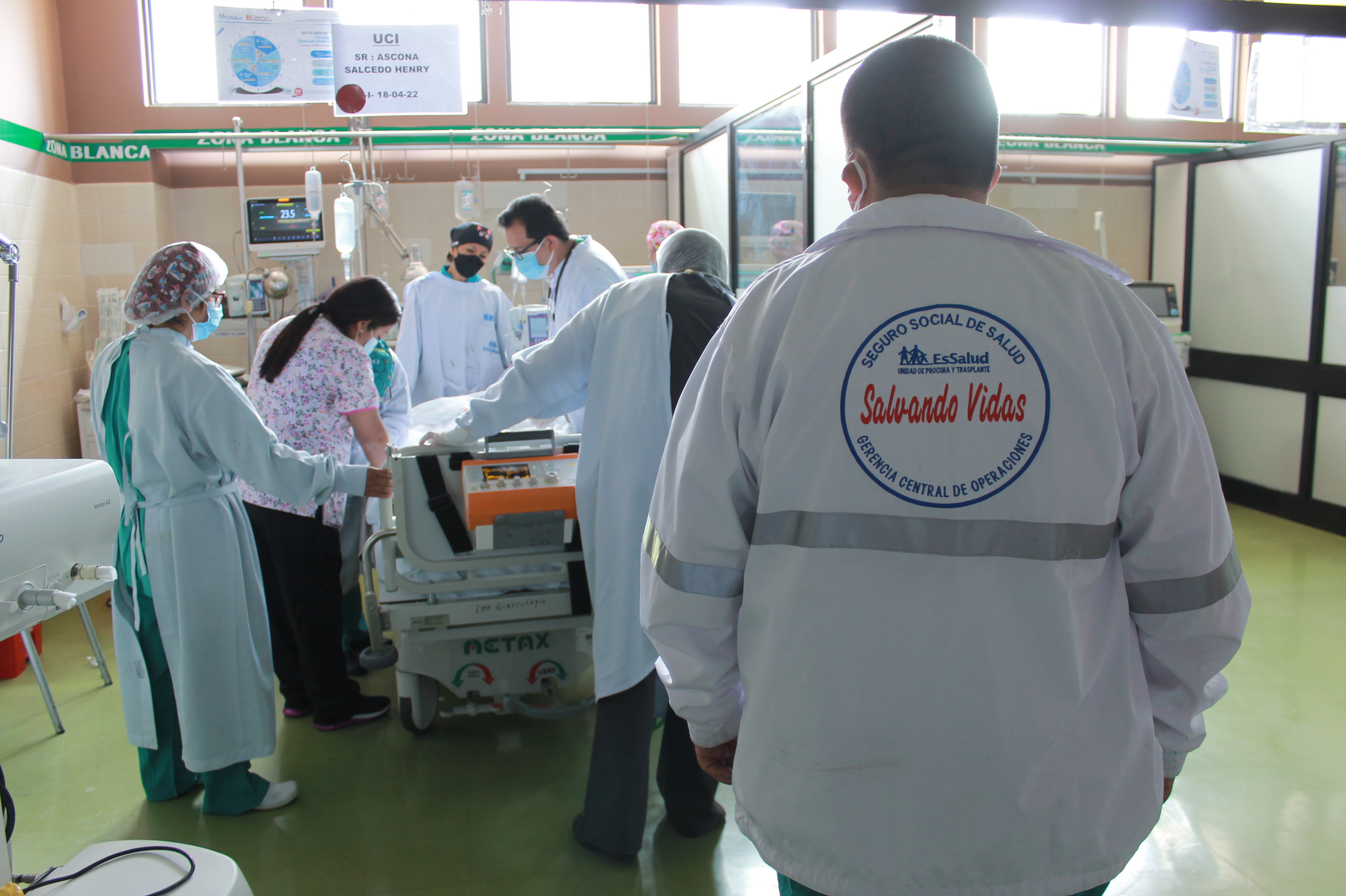 Essalud - Joven cusqueño dona órganos y médicos de EsSalud salvan la vida de tres personas con exitosos trasplantes