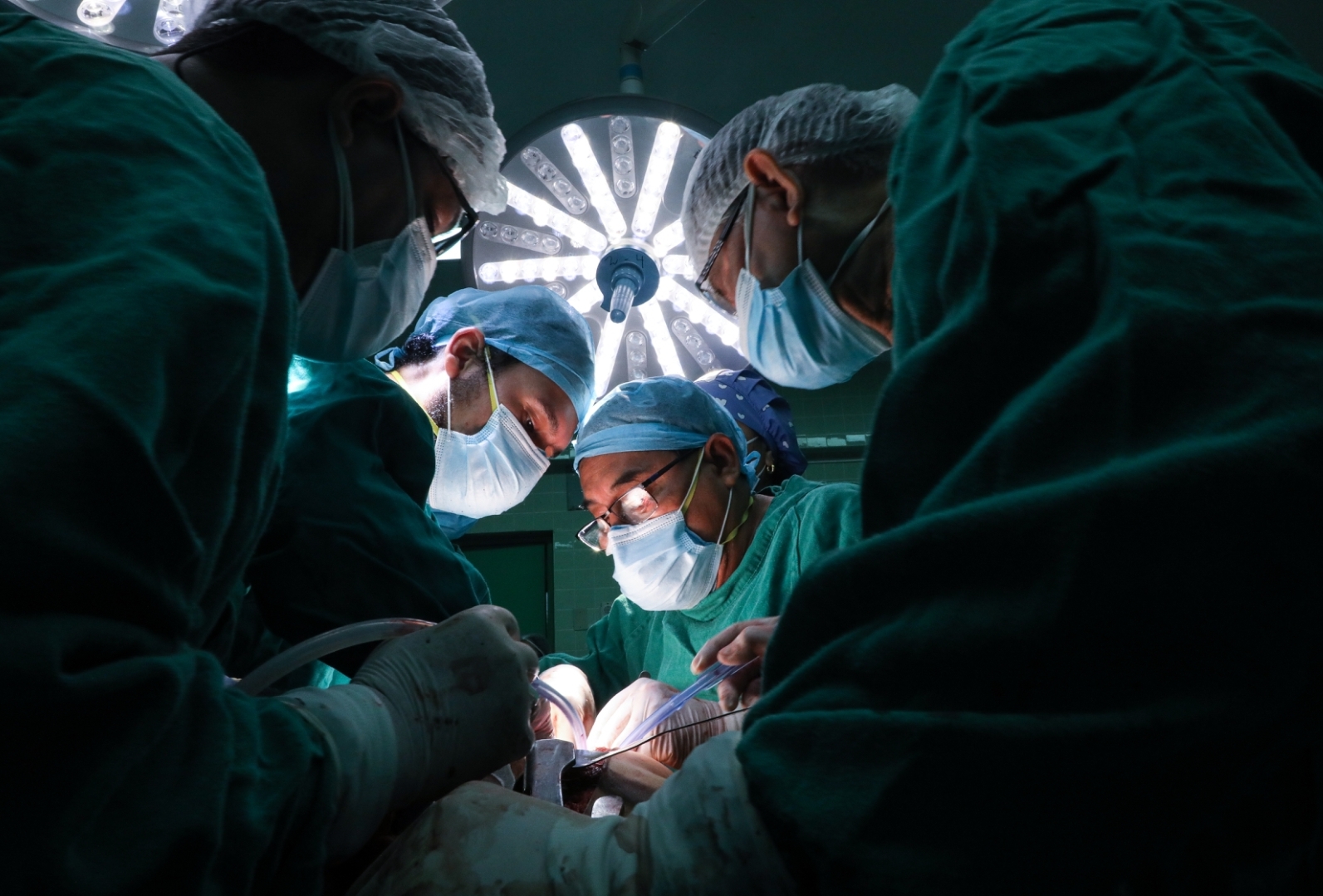 Essalud - EsSalud realizó cerca de 60 mil cirugías durante el primer trimestre del año