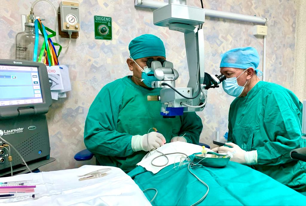 Essalud - EsSalud Huaraz interviene quirúrgicamente a cerca de 200 pacientes con problemas visuales