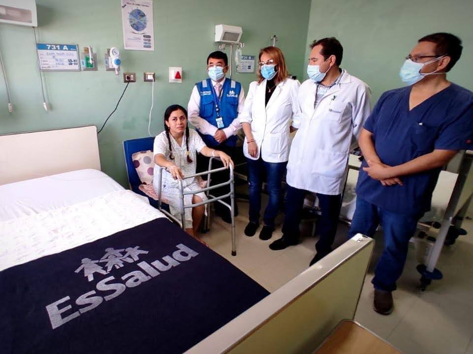 Essalud - EsSalud La Libertad evita amputación de pierna en joven madre