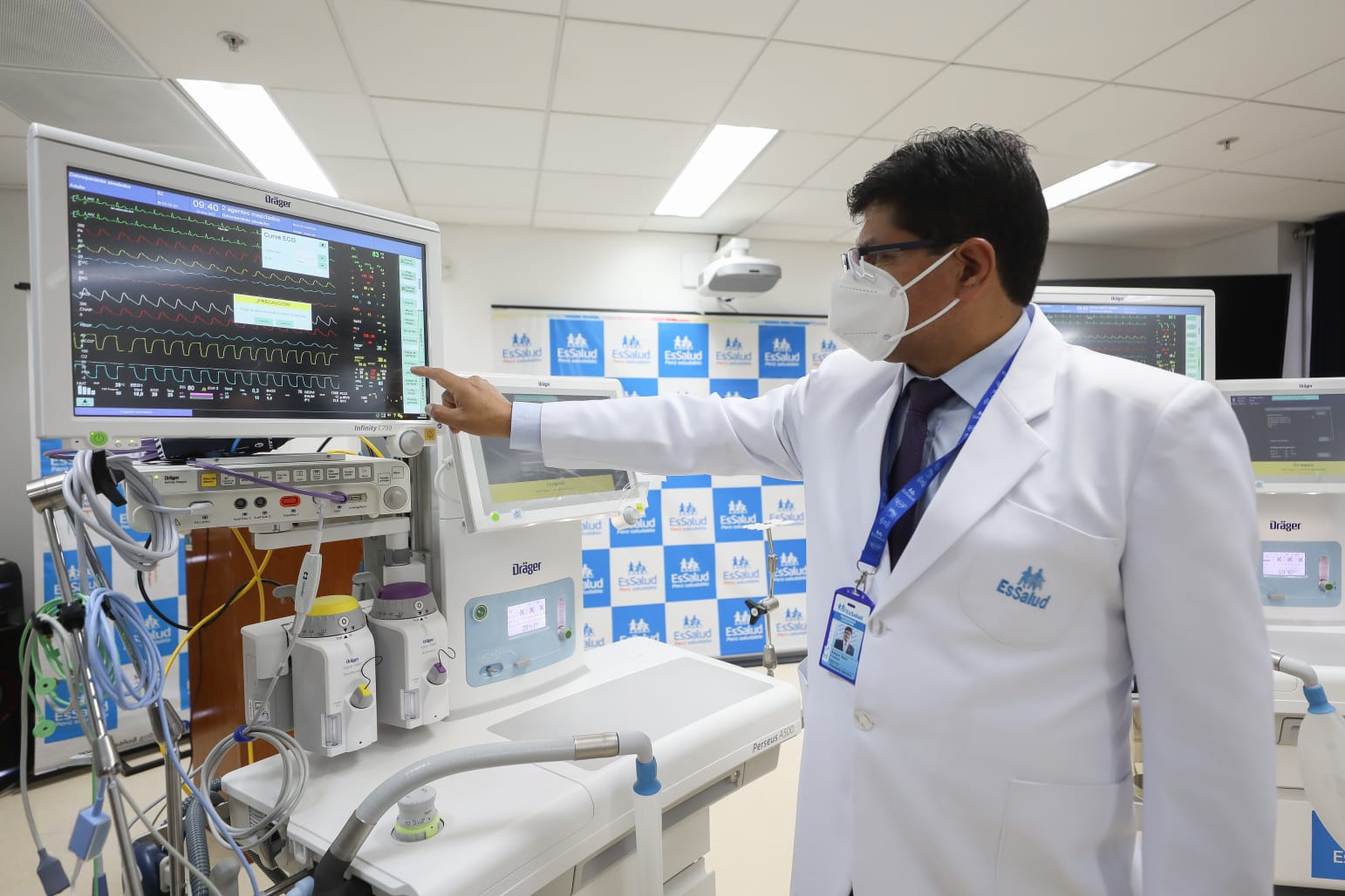 Essalud - Instituto Nacional Cardiovascular de EsSalud cuenta con nuevos equipos de anestesia de última generación