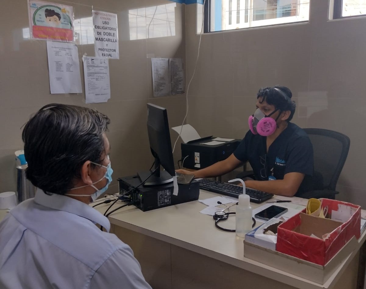 Essalud - EsSalud Amazonas retoma capacitaciones presenciales para personal asistencial y administrativo