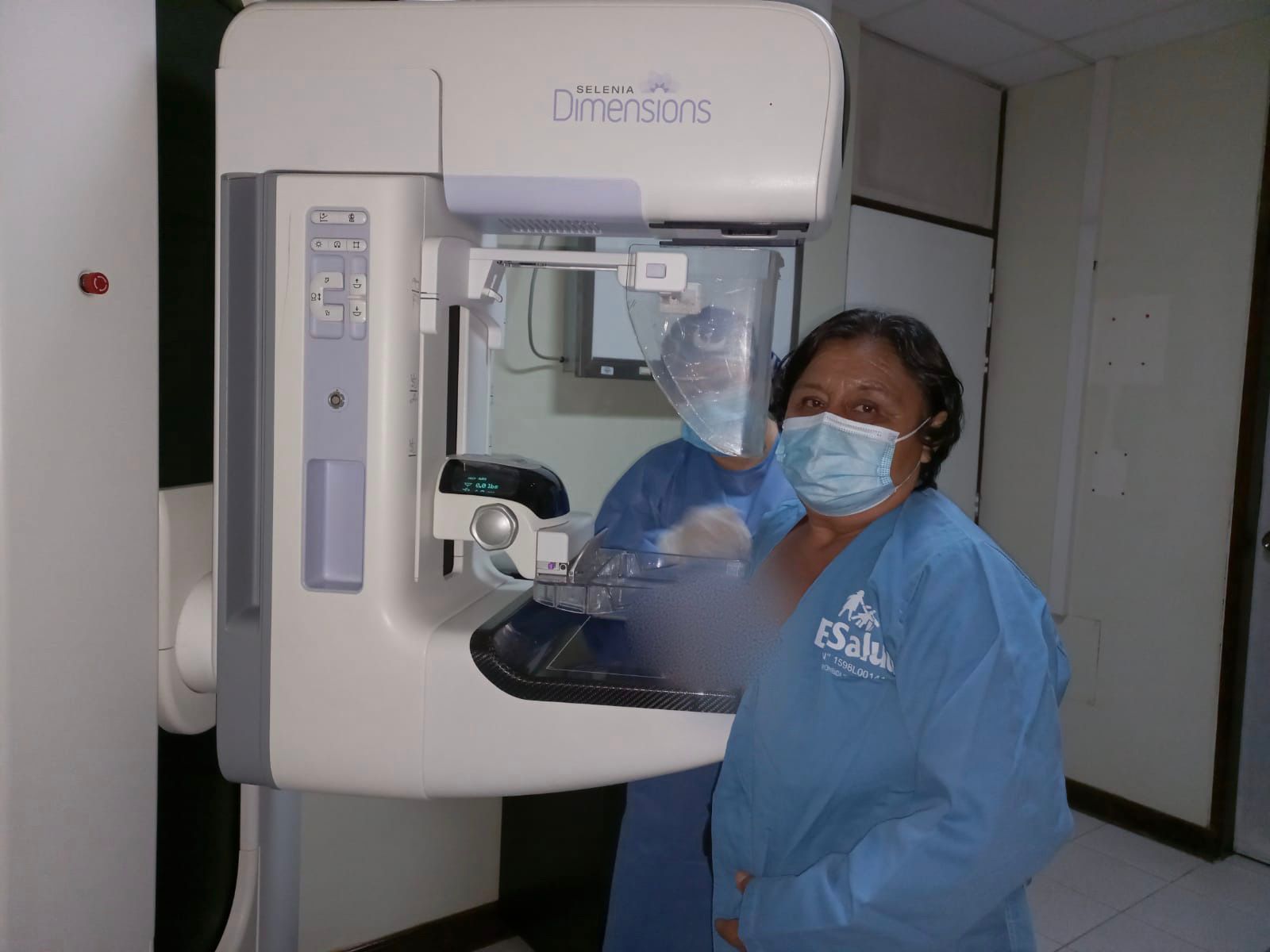 Essalud - EsSalud Amazonas cuenta con moderno equipo para prevención de cáncer de mama