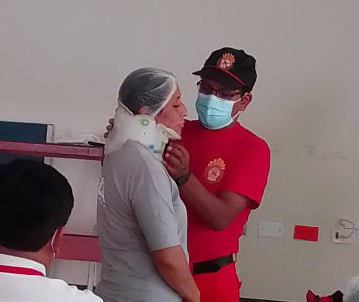 Essalud - EsSalud Junín capacita en primeros auxilios a personal de La Merced