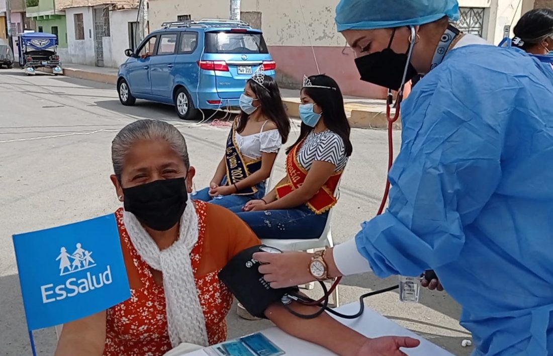 Essalud - EsSalud Lambayeque realizó campaña integral preventiva de salud en distrito de la región