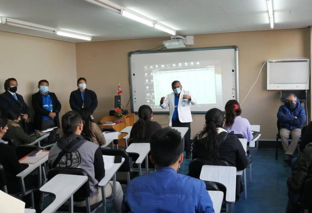 Essalud - EsSalud Cusco organizó programa de inducción para profesionales SERUMS