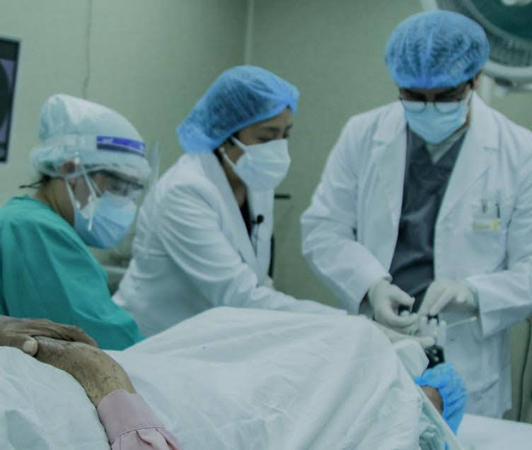 Essalud - Pacientes oncológicos de EsSalud Arequipa reinician sus tratamientos