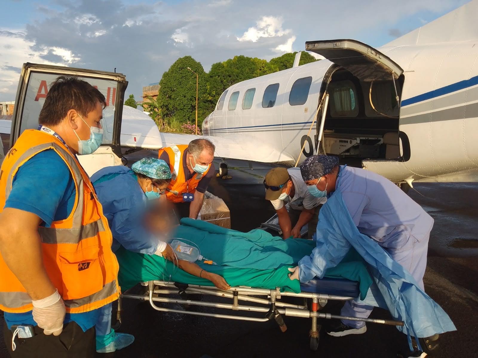 Essalud - EsSalud Loreto trasladó 24 pacientes en ambulancia aérea, en primer semestre del año
