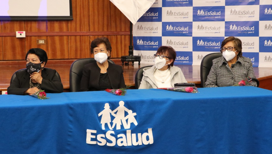 Enfermeras cesantes de EsSalud Junín fueron homenajeadas en el Día del Enfermero Peruano