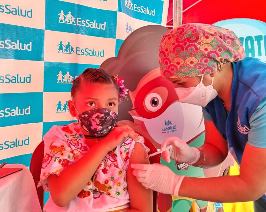 Essalud - EsSalud Huánuco reforzó campaña de vacunación contra diversas enfermedades por el Día del Niño