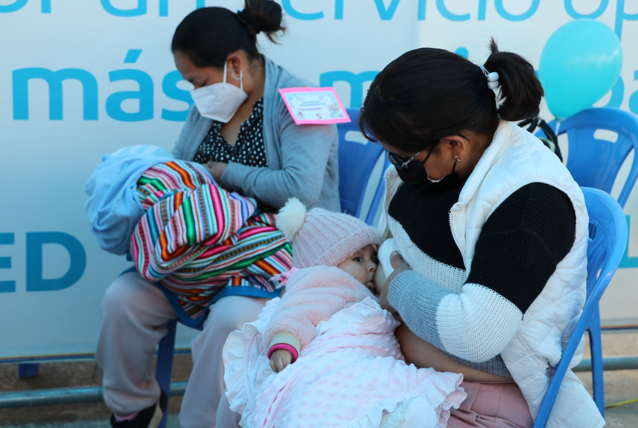Essalud - Policlínico Metropolitano de Huancayo realizó concurso de bebés mamoncitos promoviendo la lactancia materna