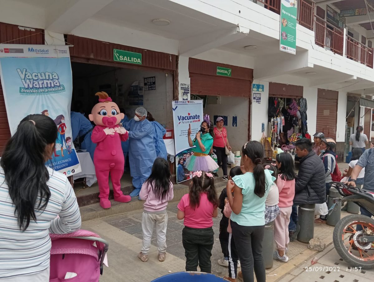 EsSalud Amazonas participa en primera jornada nacional de vacunación de cierre de brechas