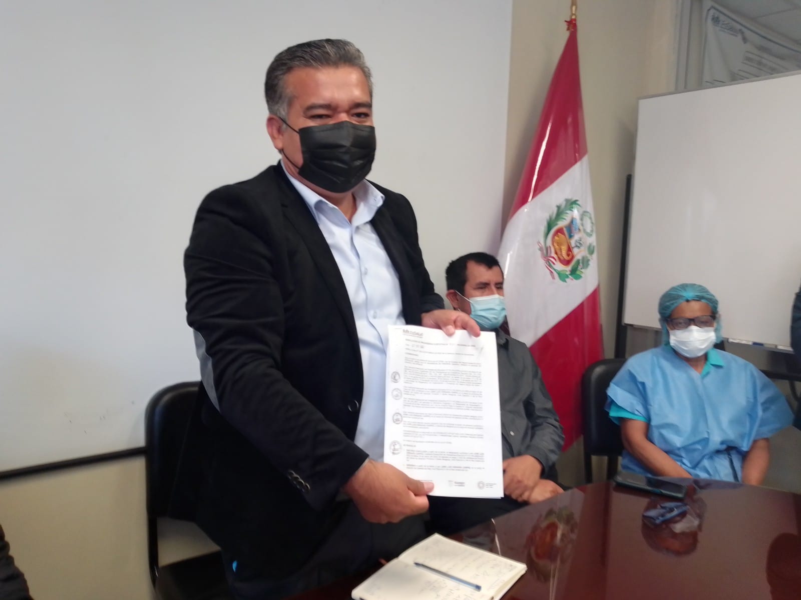 Doctor José Vergara asume gerencia de EsSalud Ica