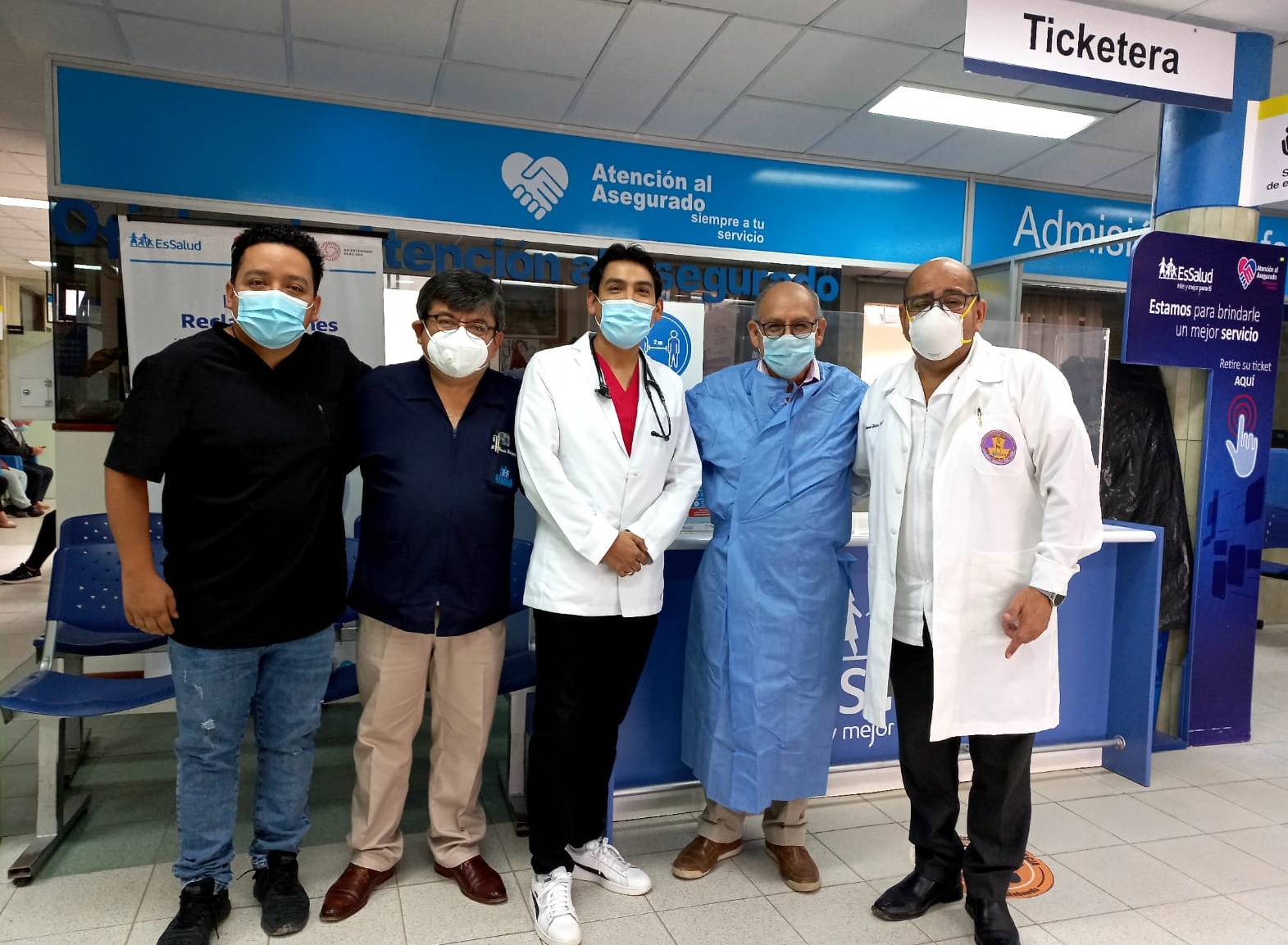 EsSalud Amazonas rinde homenaje a los médicos por Día de la Medicina Peruana