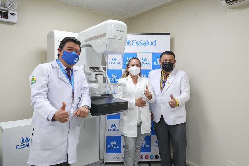 Essalud - EsSalud refuerza equipamiento en hospital Mongrut para prevención de cáncer de mama