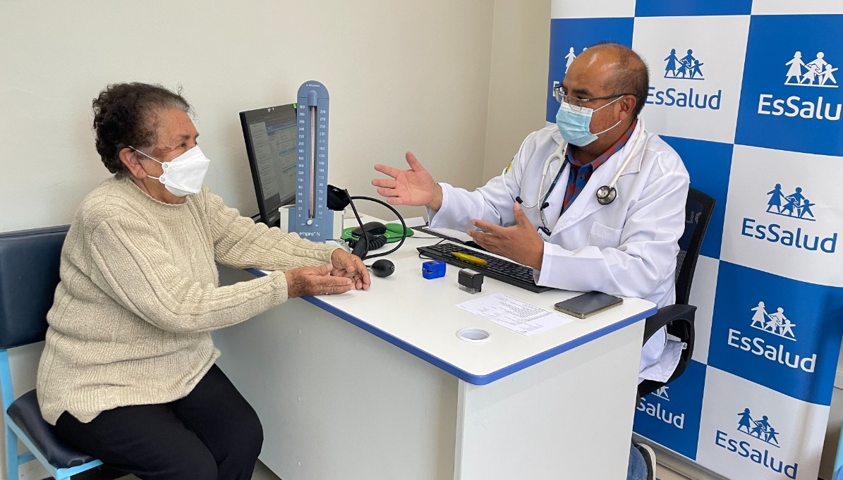 Essalud - EsSalud Arequipa: automedicación constante puede generar graves consecuencias para la salud