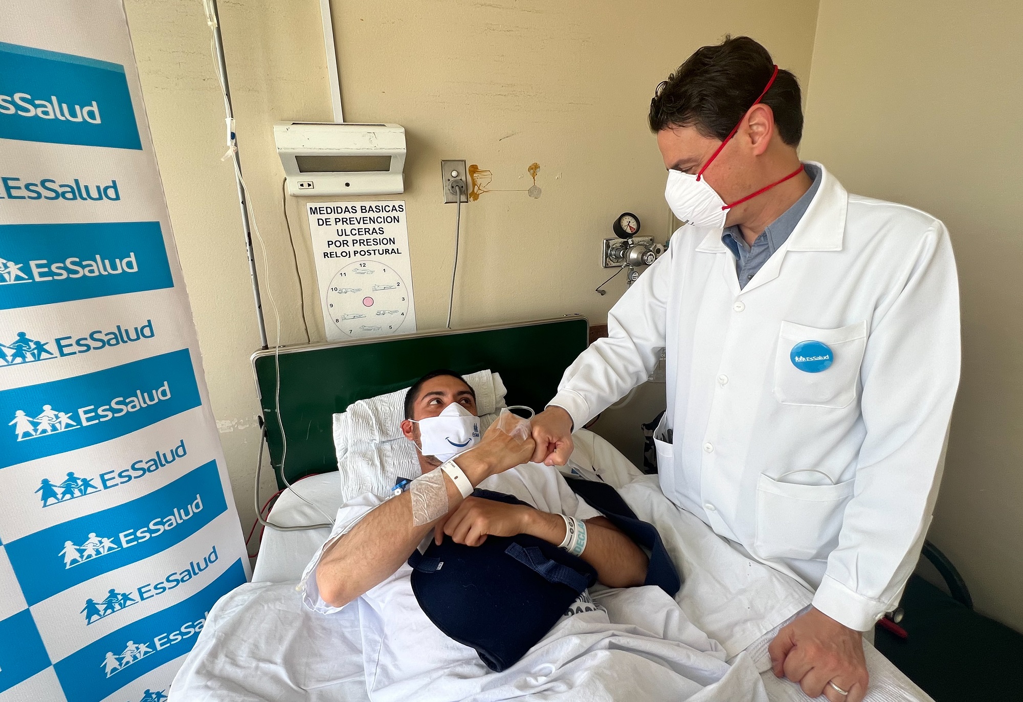 Essalud - Médicos de EsSalud salvan brazo a joven deportista que sufrió grave lesión