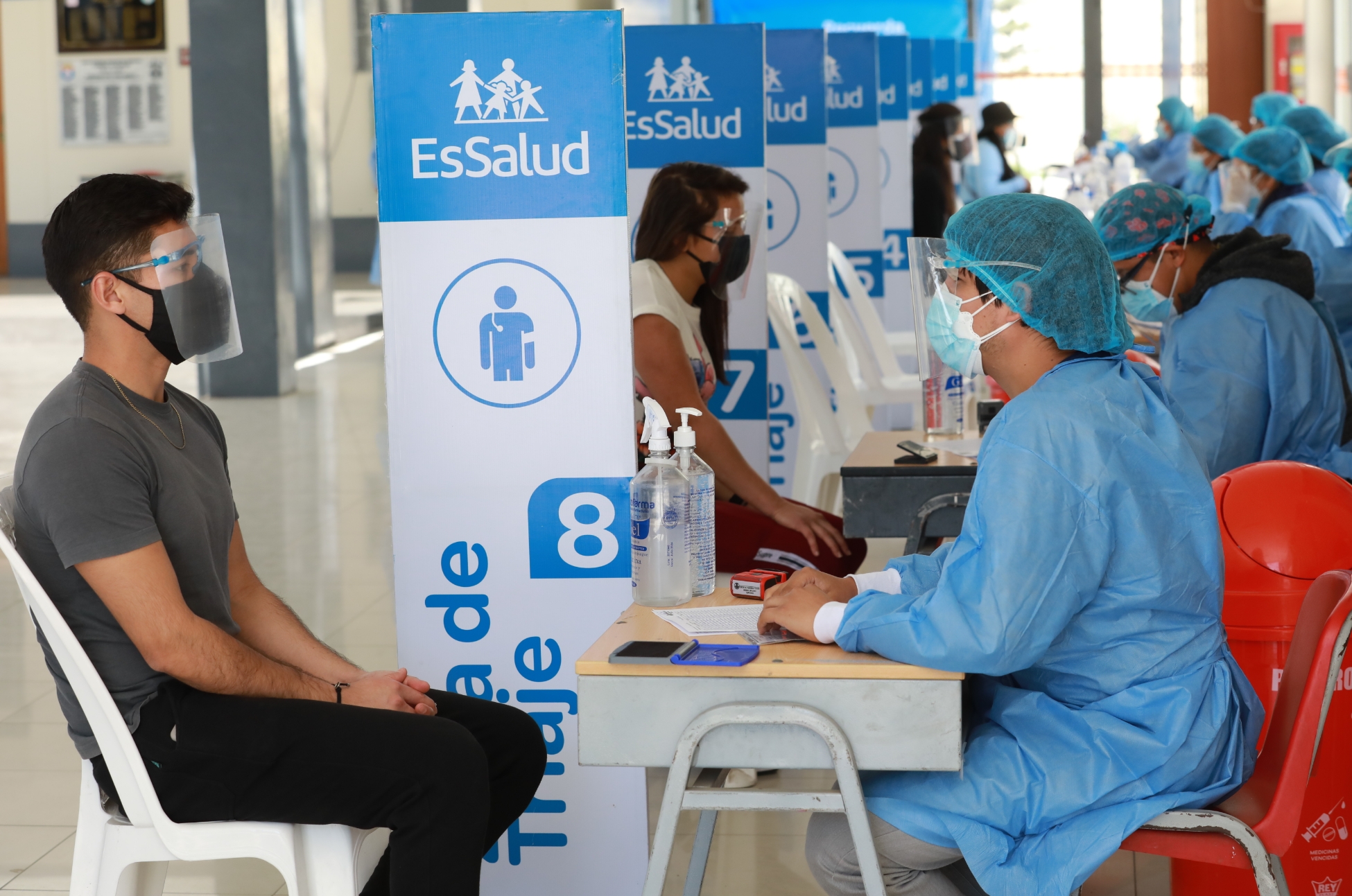 EsSalud dispone de 53 puntos de vacunación contra el Covid-19 en Lima y Callao