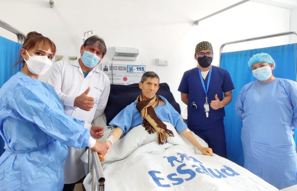 Especialistas De Essalud Ayacucho Realizan Primera Cirugía De Cadera En El Hospital Ii Huamanga 