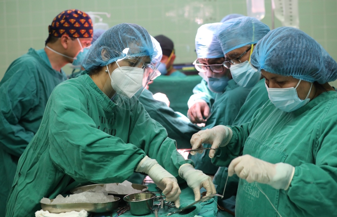 Essalud - EsSalud: Hospital Almenara realiza exitosos trasplantes de pulmones y riñones