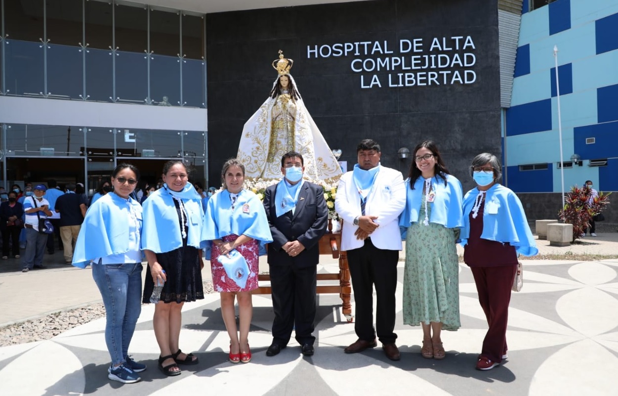 Hospital de Alta Complejidad de EsSalud La Libertad realiza vigilia por la paz