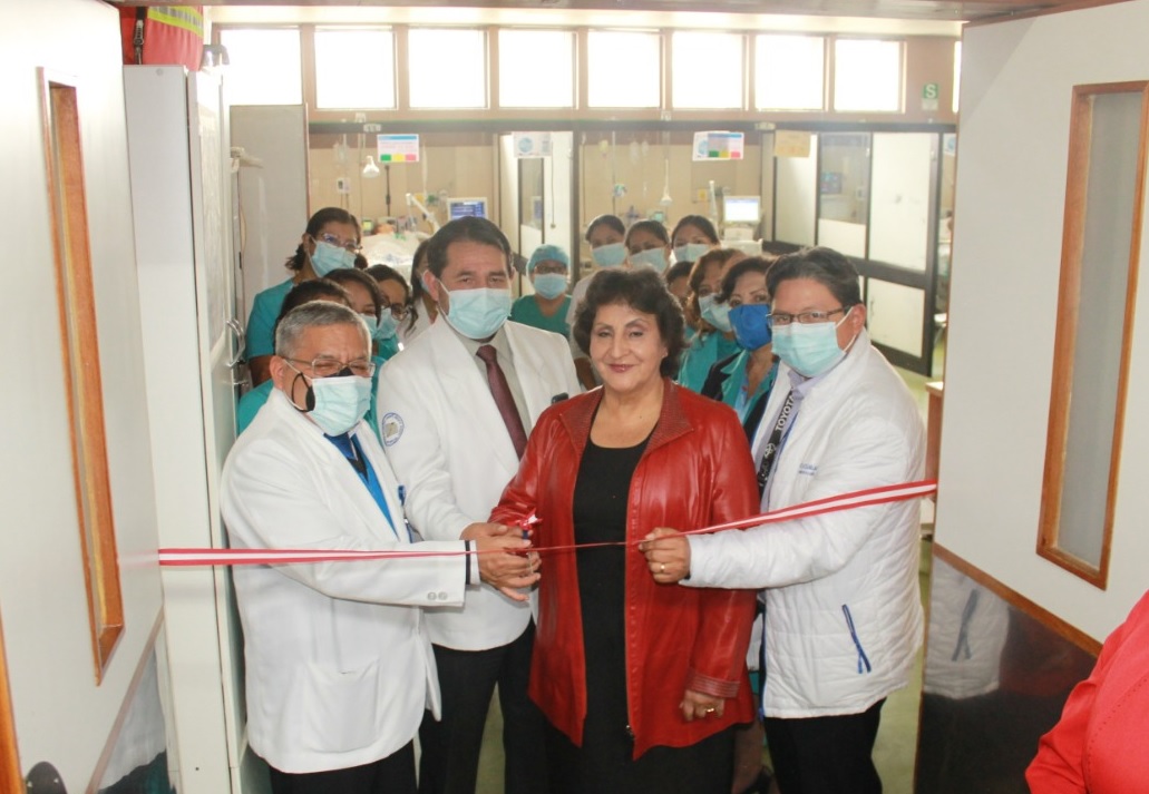 Essalud - UCI del Hospital Nacional Adolfo Guevara Velasco de EsSalud Cusco celebró 31 años de creación