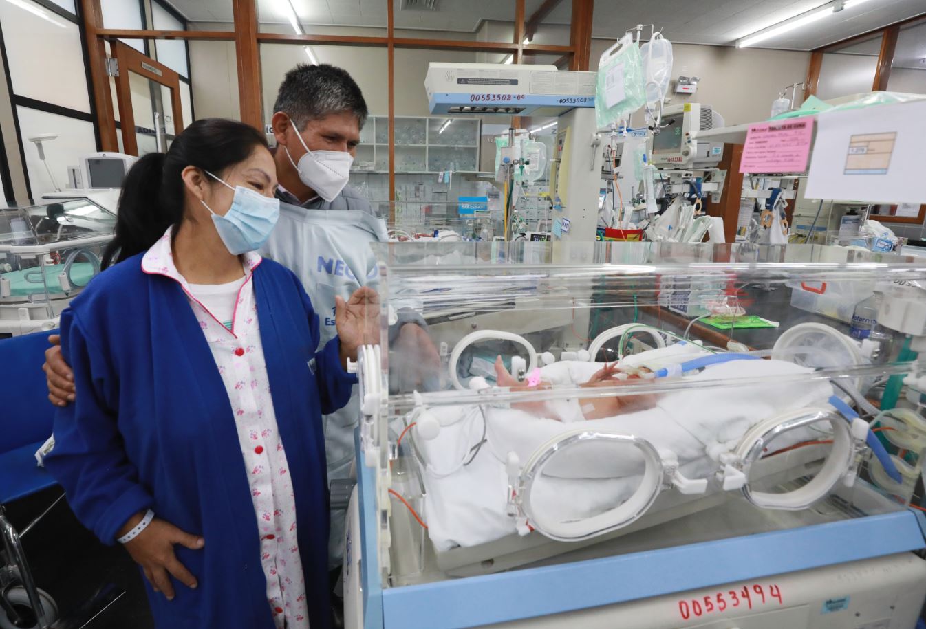 Essalud - Cusco: trillizos que nacieron con menos de dos kilos se recuperan satisfactoriamente en hospital Adolfo Guevara de EsSalud